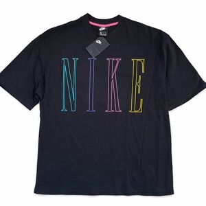 Nike Multicolor Outline Logo T-Shirt – Unisex Medium – Black Rainbow Spellout